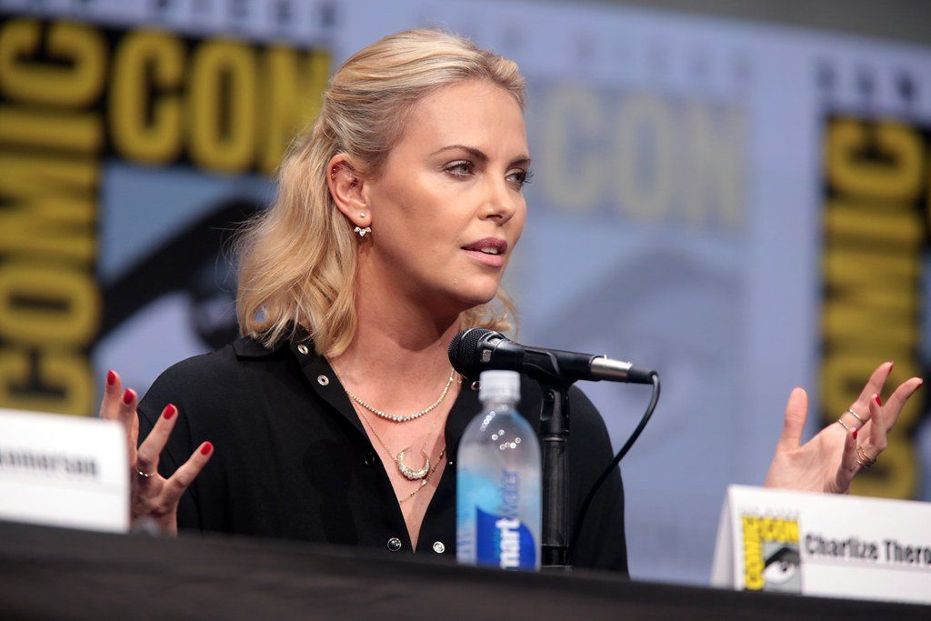 charlize theron plastic surgery, charlize theron
