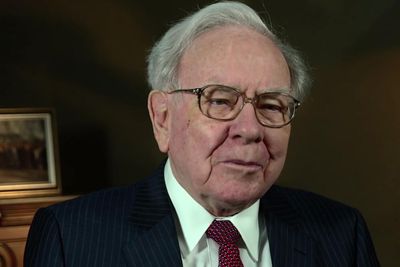 Warren Buffett, billionaire, wisdom, strategy, financial investments
