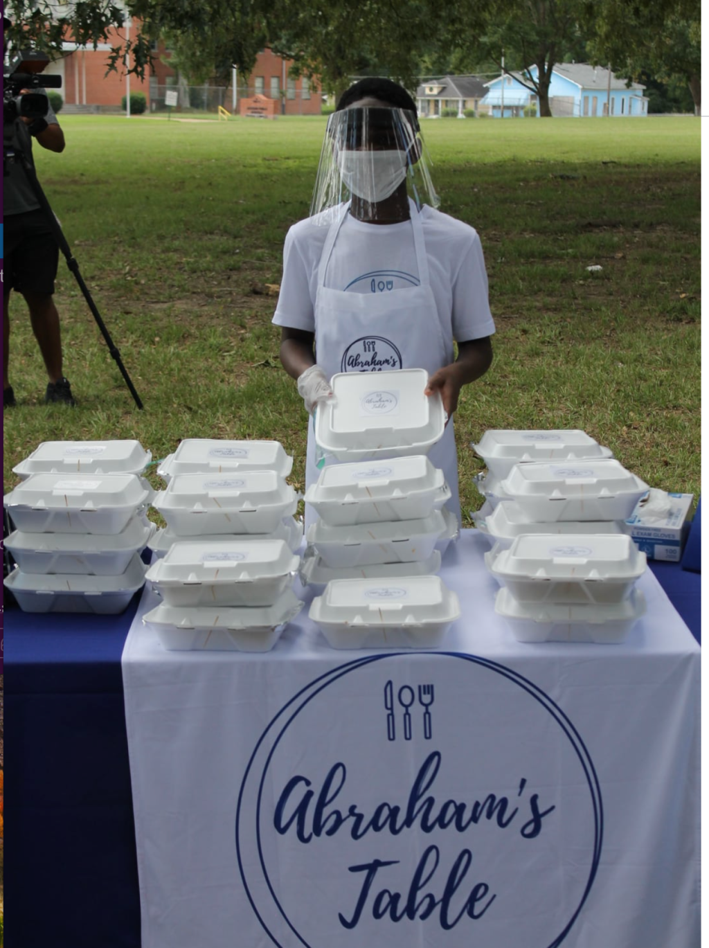 13 yr old feeds the homeless, 13 year old make a wish feeds homeless