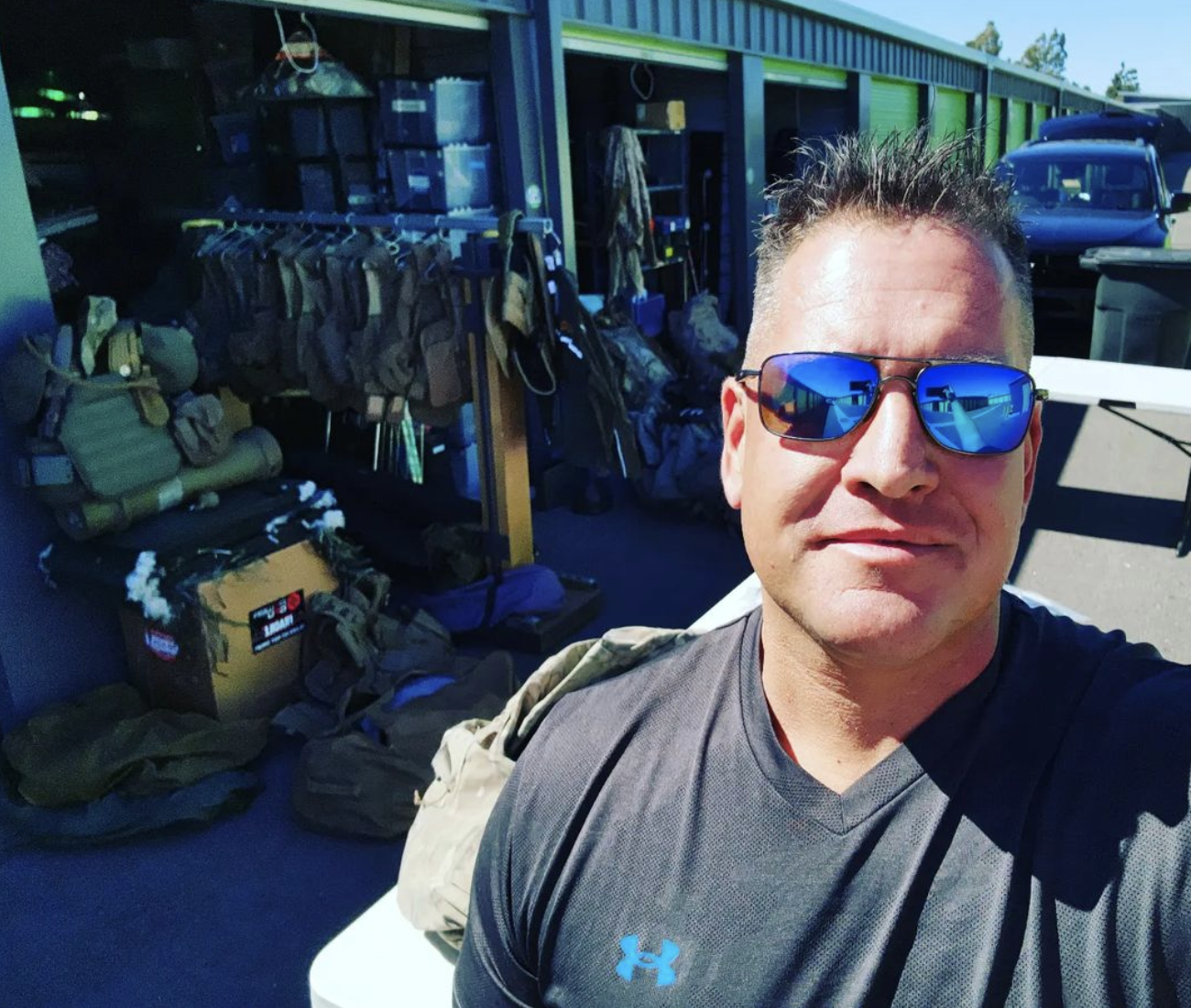 hollywood military expert donating to ukraine
