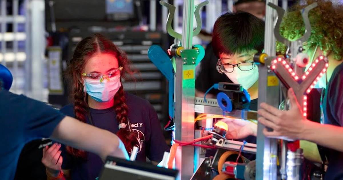 FIRST robotics, stem robotics challenge, stem education