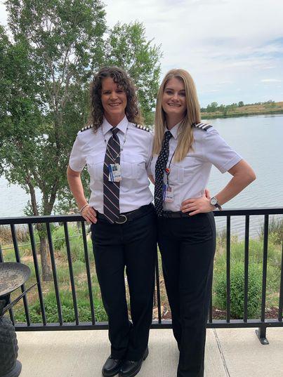 mom daughter copilot, southwest mom daughter pilot