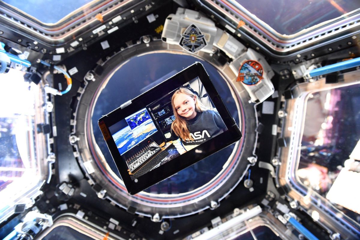 girl calls nasa, ham radio iss