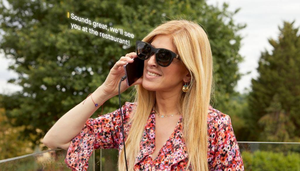 xrai glass, hearing impaired people, closed captioning glasses