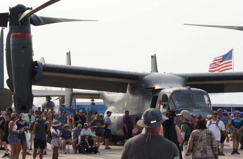 oshkosh air show, delilah the cat, andrea scholten