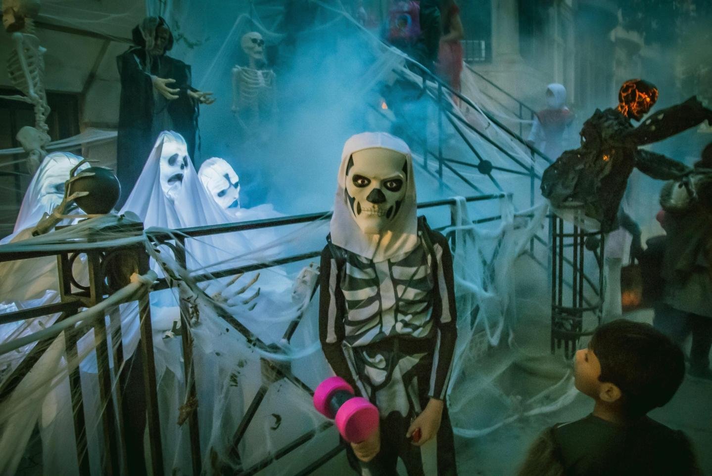 Halloween; trick-or-treating; teens; costumes