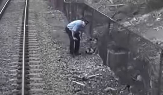 MTA workers save 3-year-old lost on tracks - Upworthy
