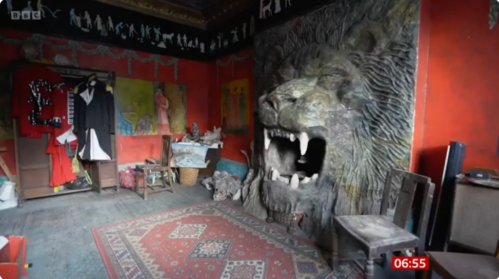 Ron's Place; artist apartment; art; artist apartment protected; England artist apartment