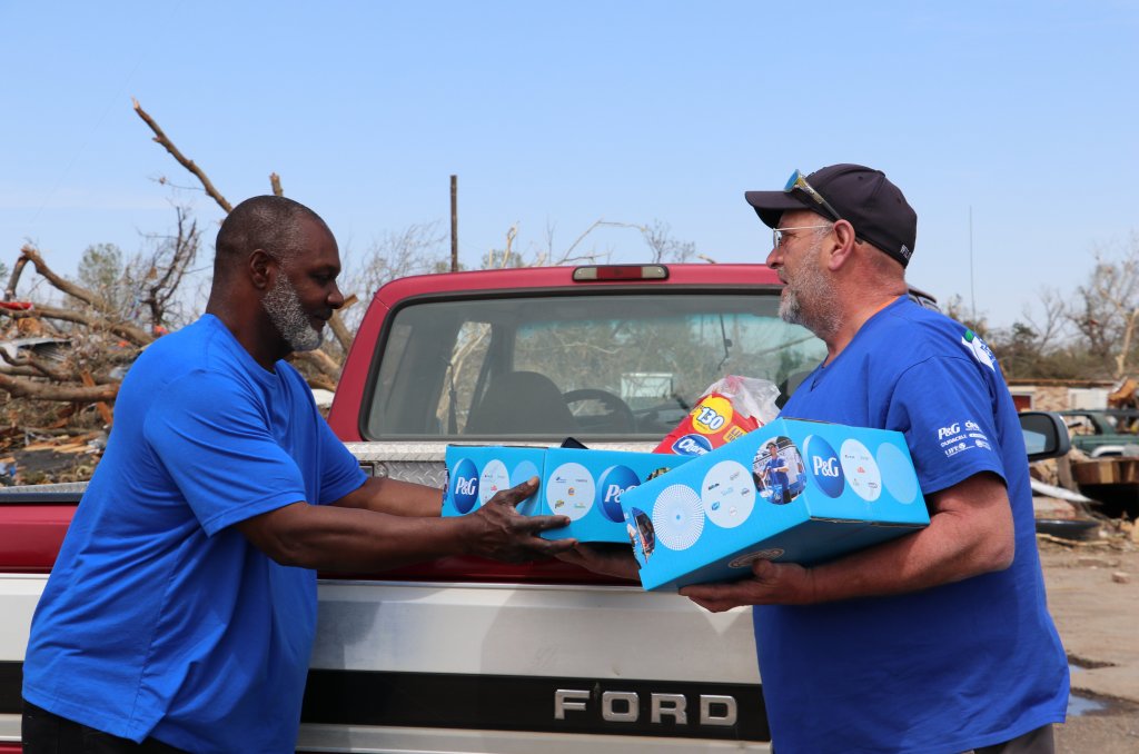 p&g, acts of good, doing good, positive impact, volunteering