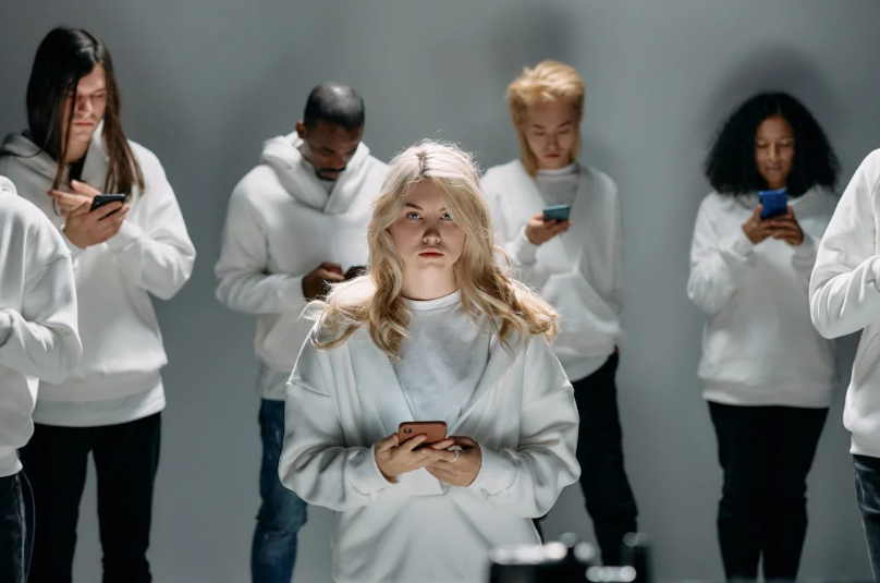 social media, the self, social media addiction