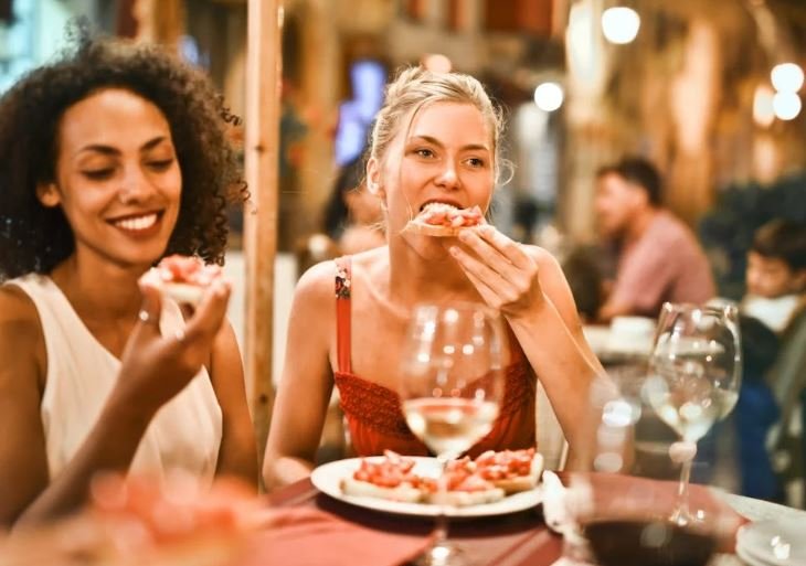 early dinner, American eating habits, new trends