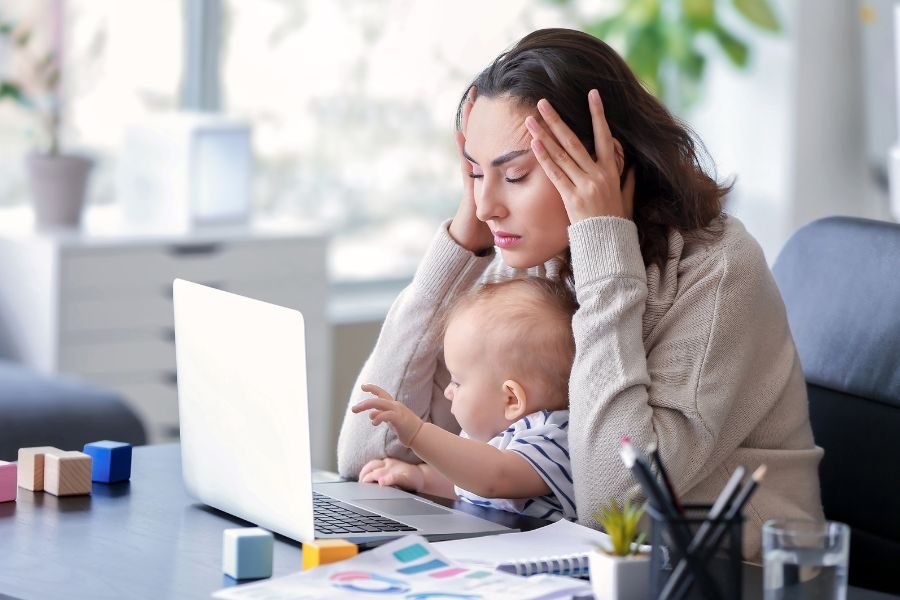 middle class squeeze; middle class shrinking; living paycheck to paycheck; middle class; inflation; cost of living