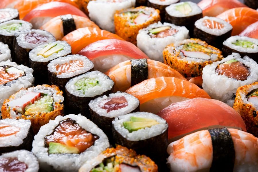 sushi, pregnancy, safe pregnancy foods, sushi rolls, new parents