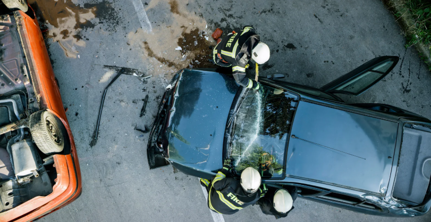 car wreck, cra crash, deadly crash, firemen, jaws of life, broken windshield