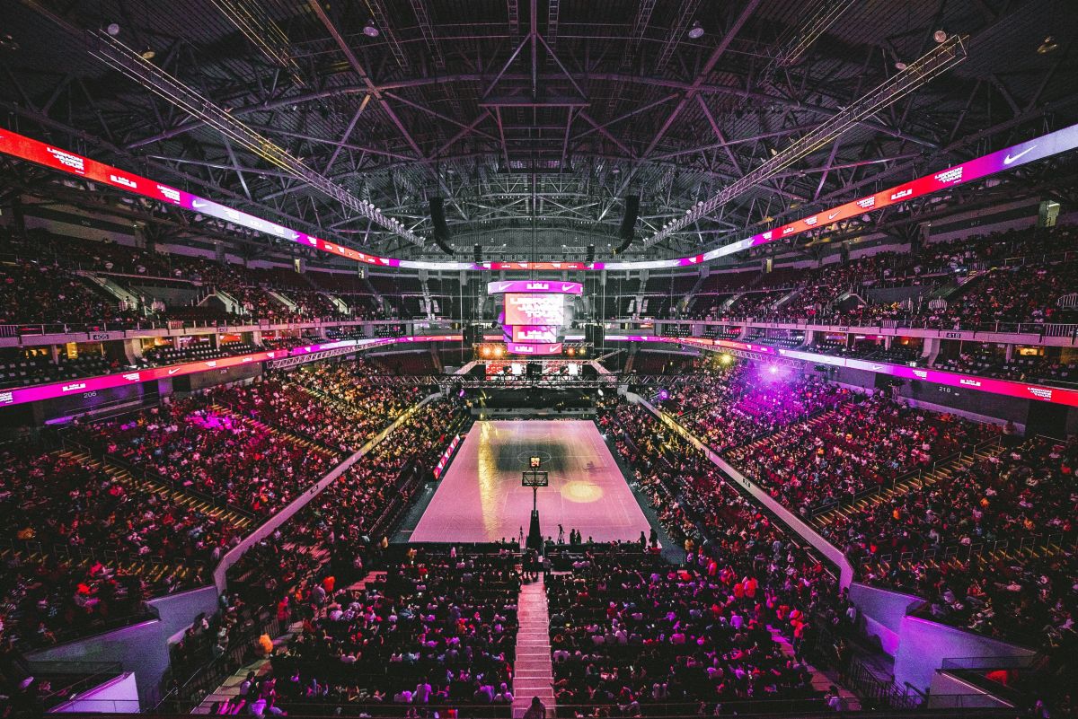 stadium, basketball game, sports game, crowd