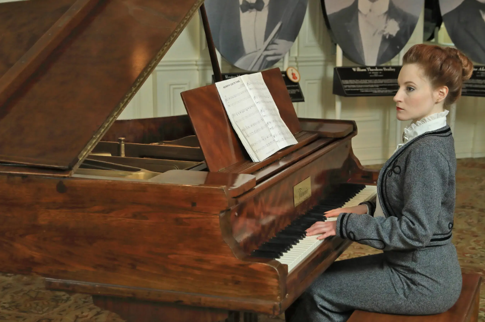 titanic, titanic museum, tennessee, piano, the portrait, james horner, titanic soundtrack