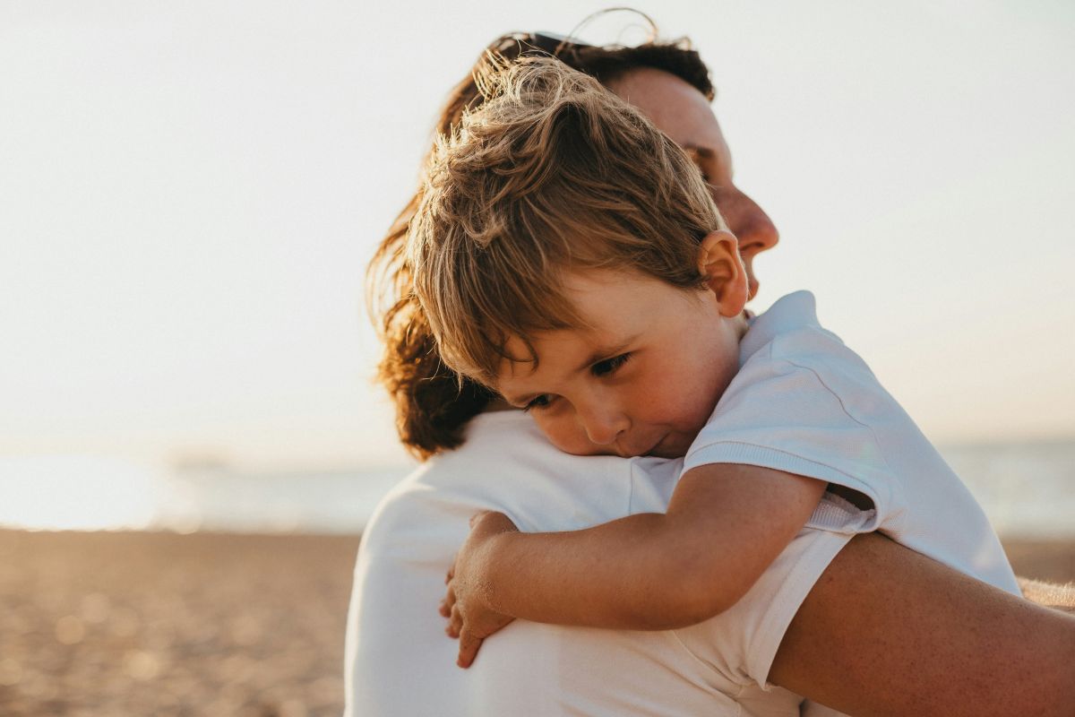 kids, parenting, parents, moms, hug, love, family, relationships