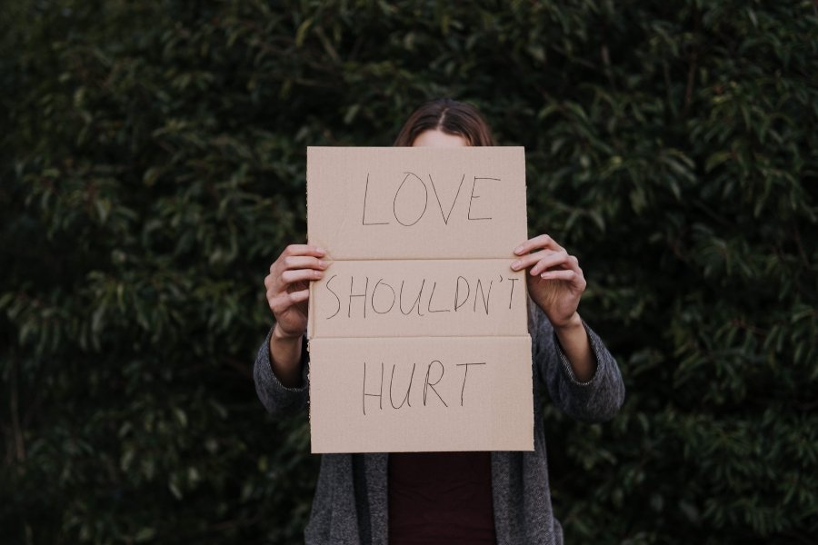 domestic violence, Miss Kansas, pageant, abuse survivors, women