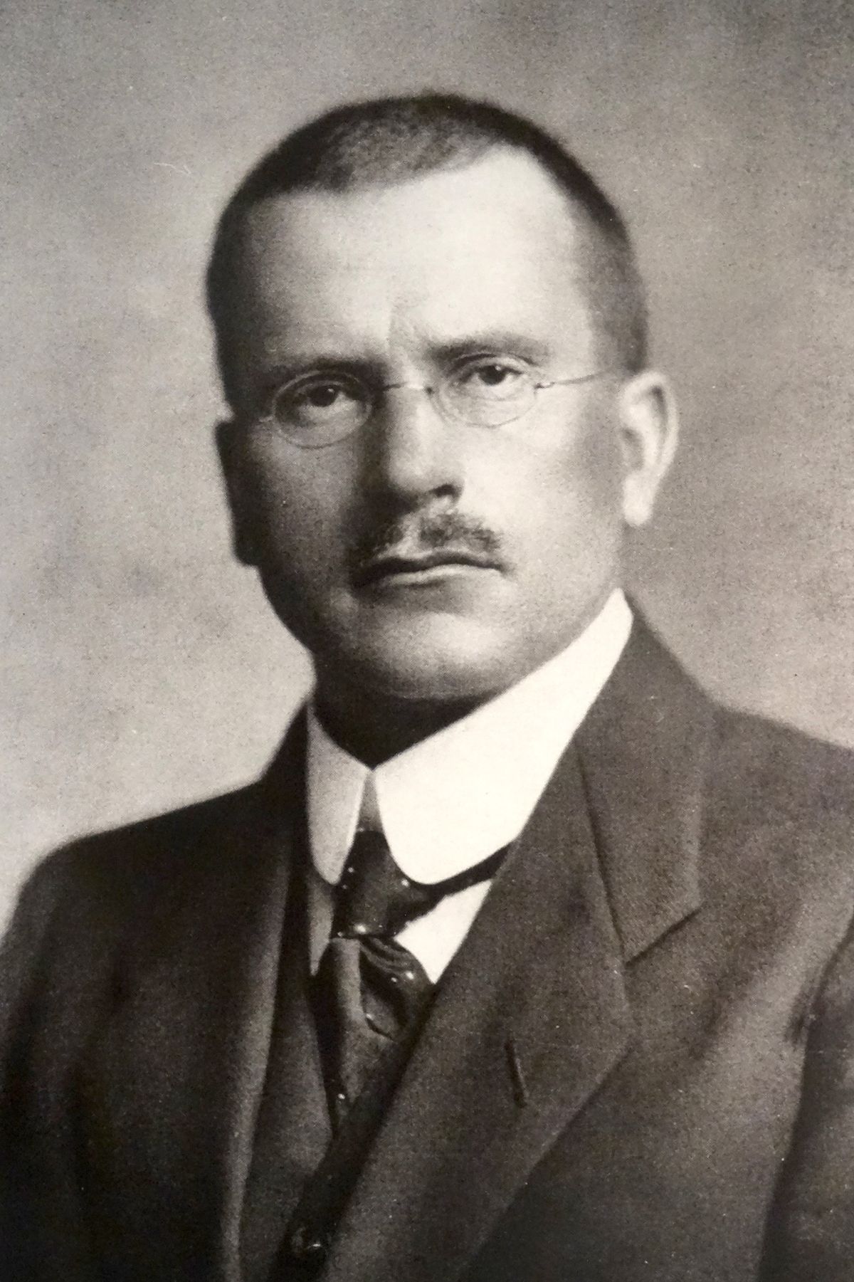 carl jung, happiness, psychologist, therapy, psychology