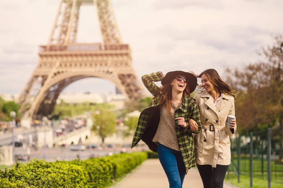 French folks trying to pronounce 'tricky' English words is a delightful dive into linguistics