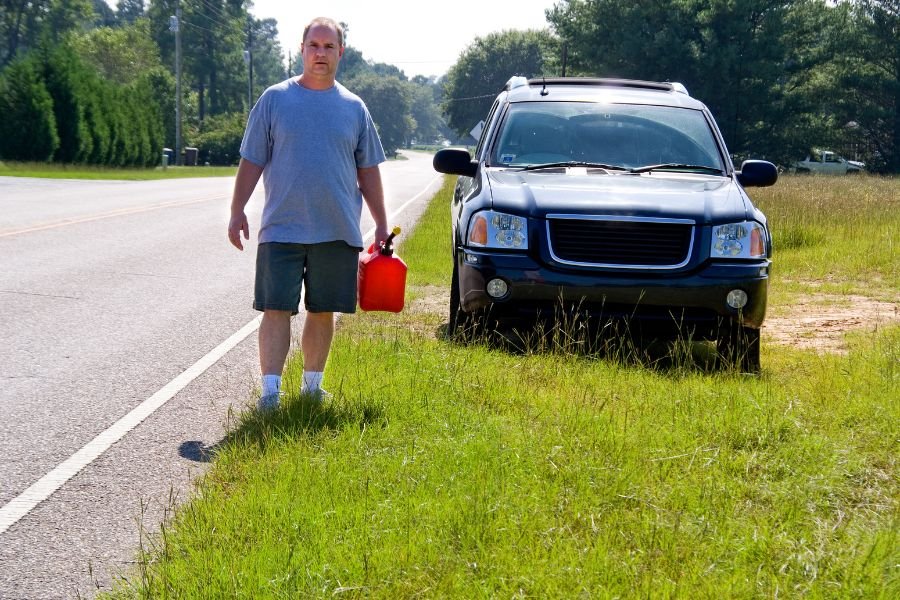 out of gas, out of petrol, need gas, gasoline, gas can