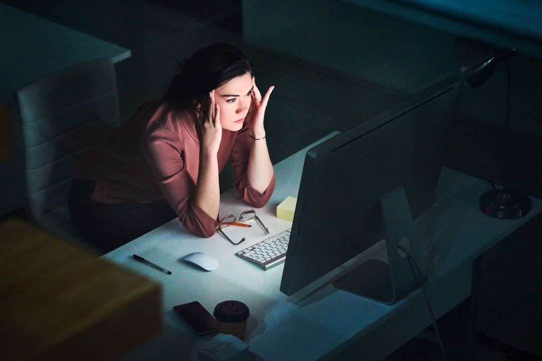 stress, overwork, quiet cracking, employees, dissatisfaction