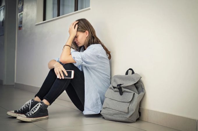 smartphone, student, young woman, backback, hallway