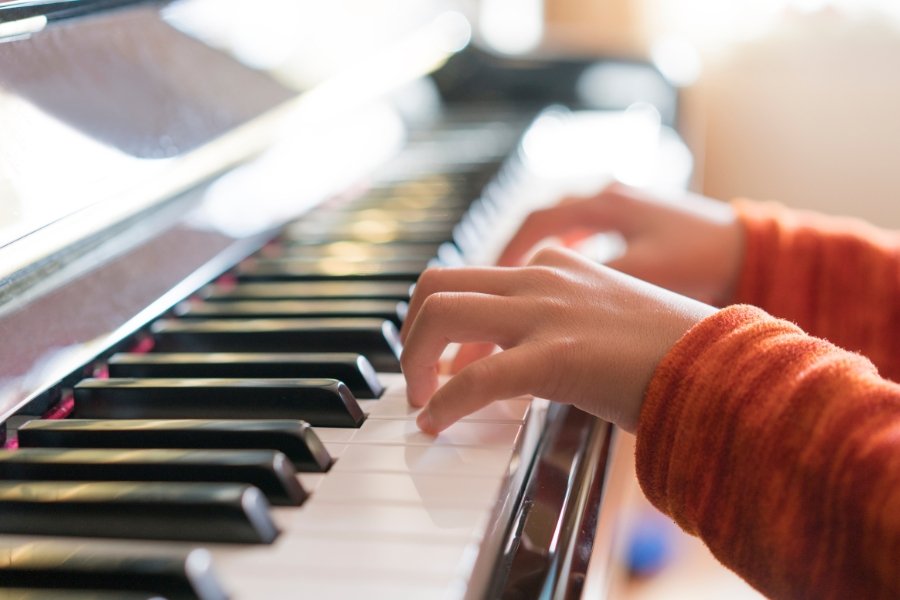 piano, child playing piano, piano prodigy, impressive, children, prodigy