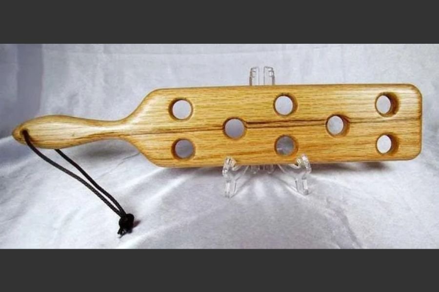 Gen Xer's old-school paddle photo brings back vivid memories, and wow, times have changed