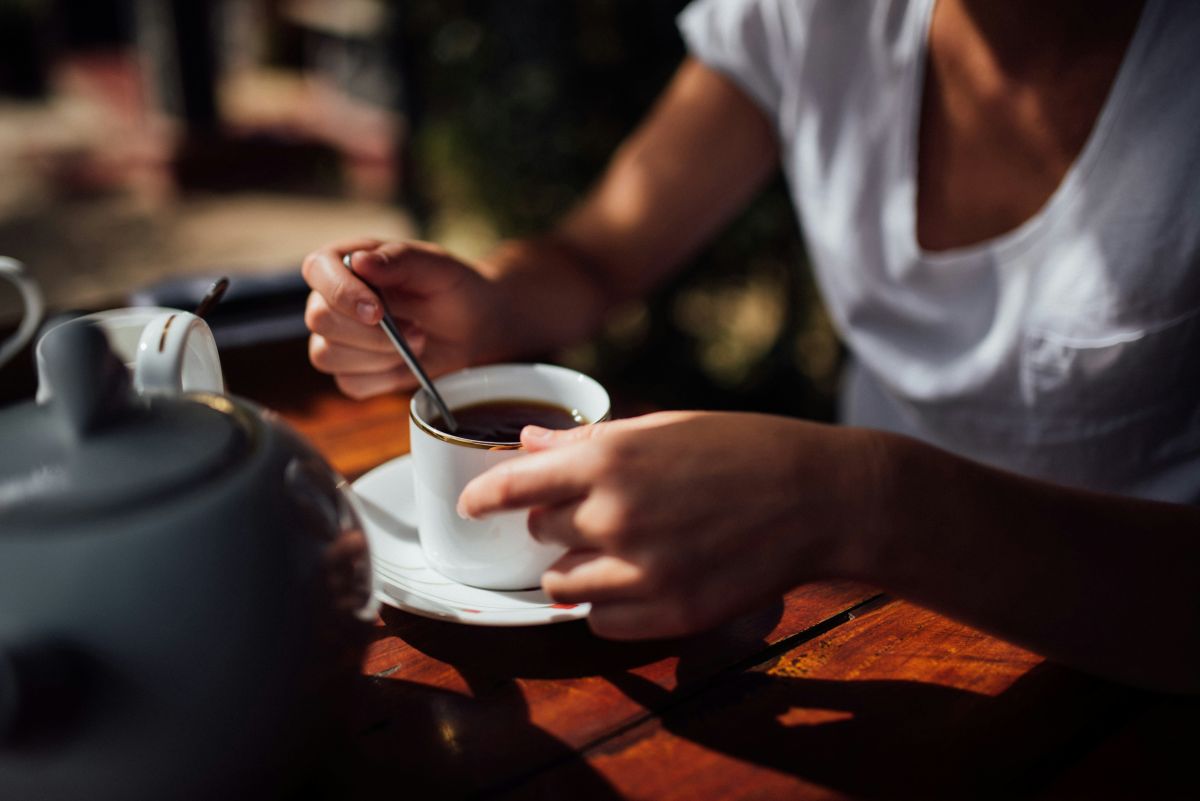 etiquette; etiquette rules; elbows on the table; silly etiquette rules; fine dining rules