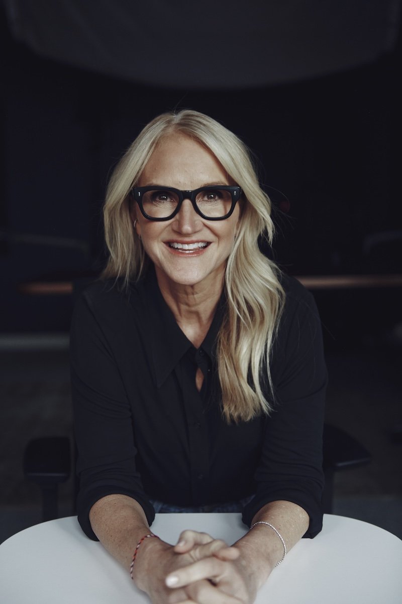 mel robbins, motivation expert, mel robbins podcast, let them theory, psychology