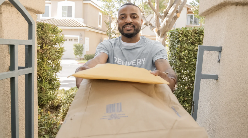 ups driver, ups, brittany dogs, positive news, feel good stories, wholesome tiktok, dogs