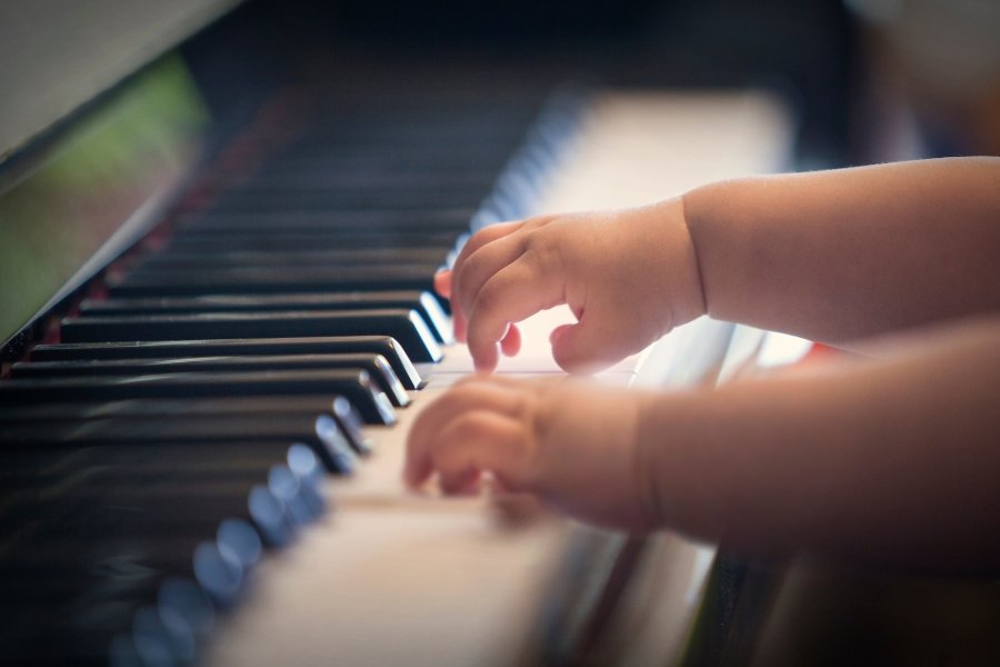 baby at piano, toddler piano, piano prodigy