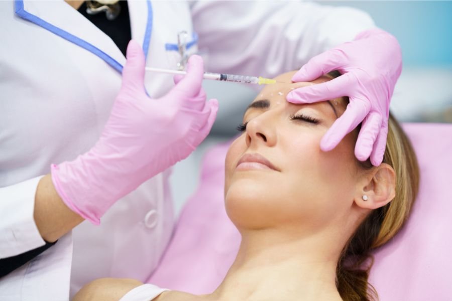 influencers; social media; social media mental health; mental health; plastic surgery; social media filters