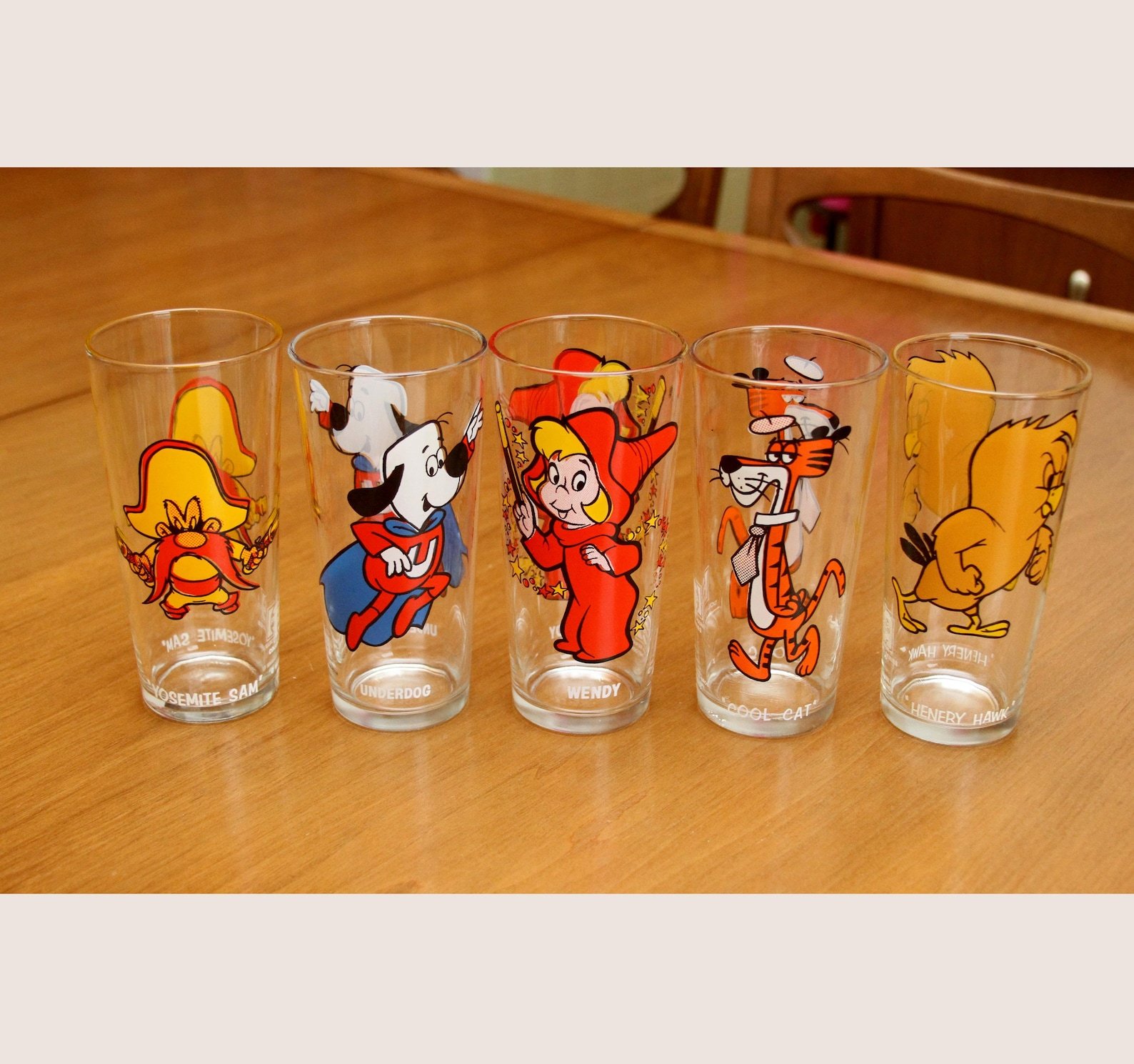 gen x, boomer, vintage items, vintage makeup, vintage clothes, history, cool history, fun history, ask reddit, ask old people