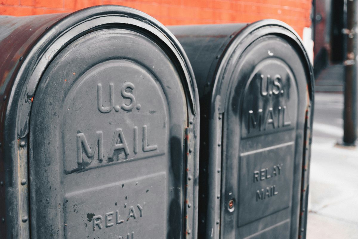 mailman paycheck, mail carriers pay, job market, job hunting, mailman shares check, pay transparency, jobs, economy
