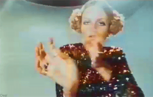 twiggy, woody allen, twiggy woody allen, twiggy interview, 60s fashion, 60s icons, celebrity news