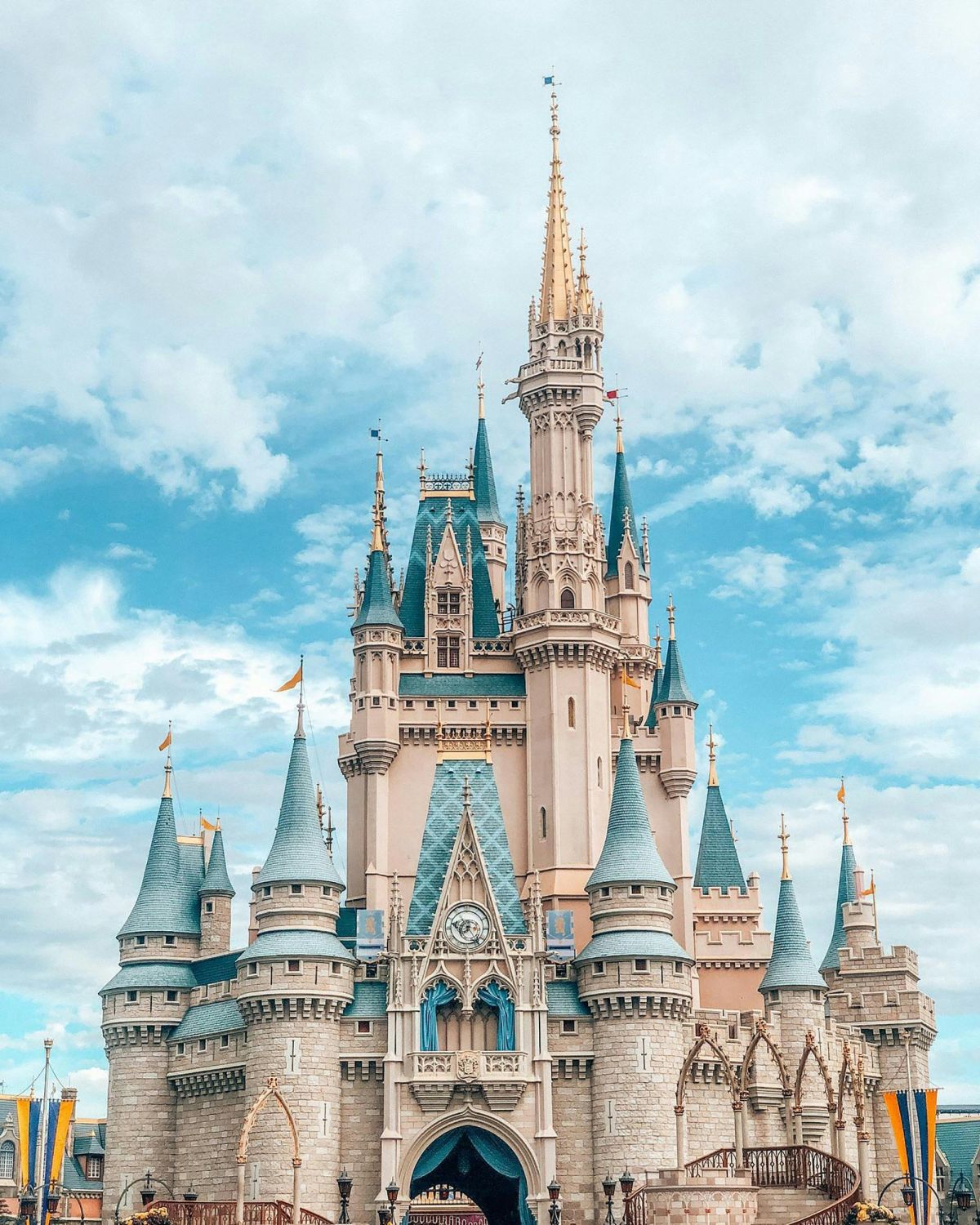 disney, disney world, disneyland, theme park, family vacation, parenting, parents, moms, dads, working parents, millennial parents