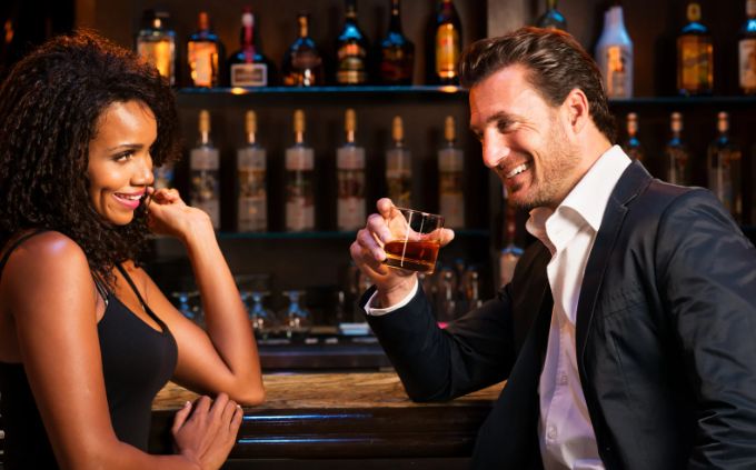 pretty privilege, good looking people, social experiment, beauty benefits,  weight, inequity, drinks, date