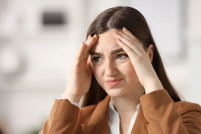 embarrassed woman, teacher, honest teacher, former teacher, teacher city