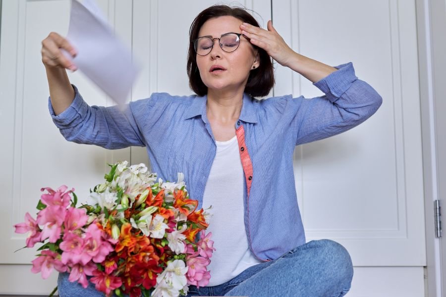 perimenopause; stiff neck; best pillow; pillow for stiff neck; menopause; women and stiff neck; tension headaches