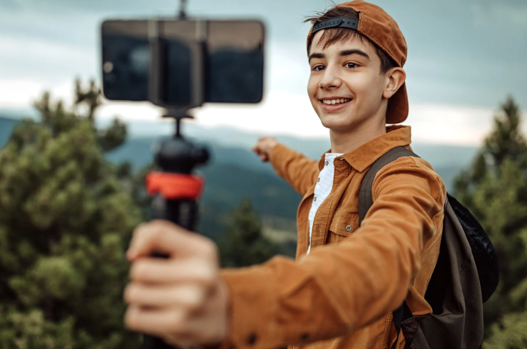 hiking, wilderness, cell phone, voicemail, survival tips, safety, backpacking, lost while hiking, safety tips, changing voicemail