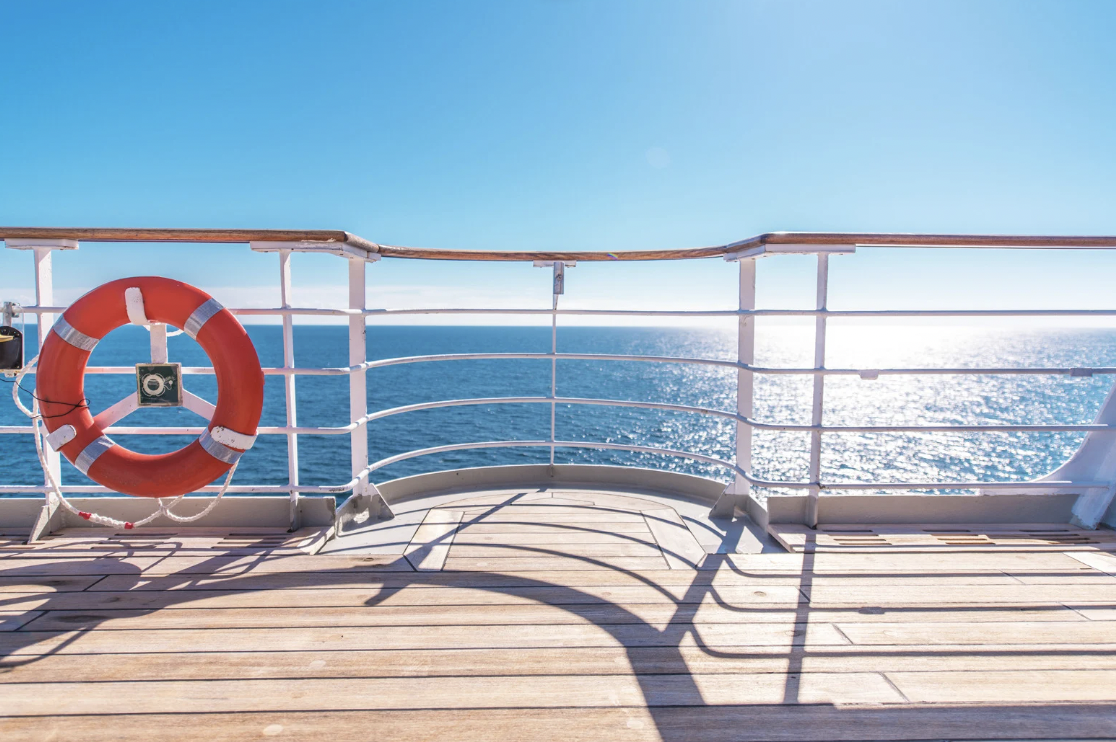 disney cruise ship, man jumps overboard disney cruise, man overboard, cruise ships, cruise ship stories