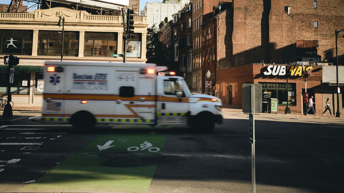 911, 911 call, emergency, kids, cute, adorable, family, dad, dads and daughters, ambulance