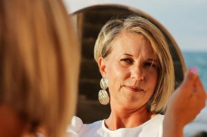 middle age, woman, aging, bodies, getting older, study