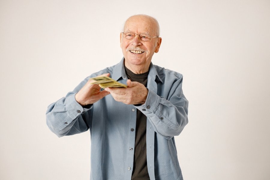5 pieces of financial advice from older generations that are officially obsolete