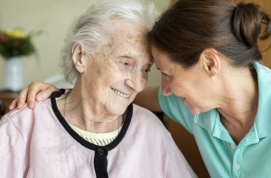 'Don't orient them.' Psychologist has beautiful advice for talking to people with dementia.