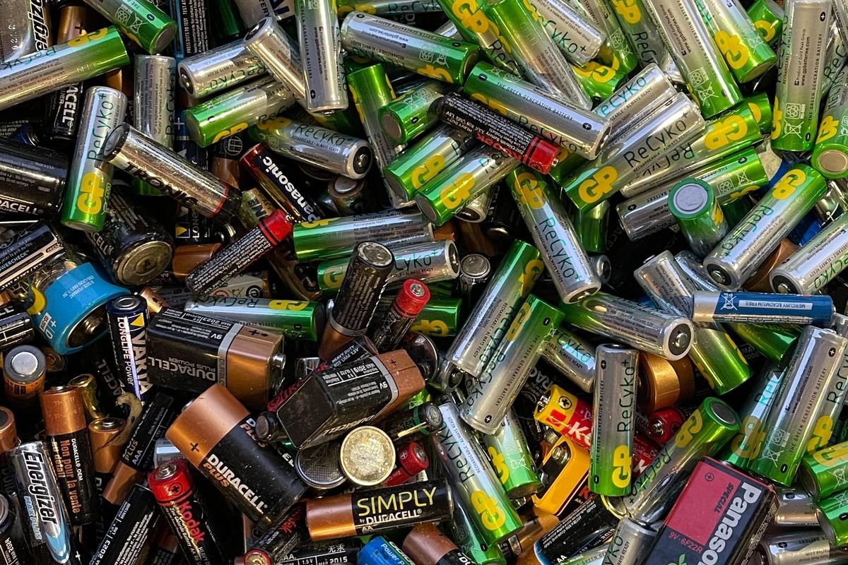 batteries, renewable energy, energy, renewable batteries, rechargeable batteries, innovation