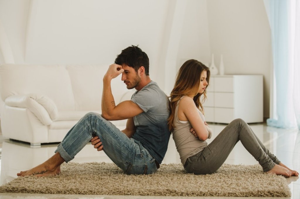 couple fighting, love, splitting, divorce, lawyer, advice