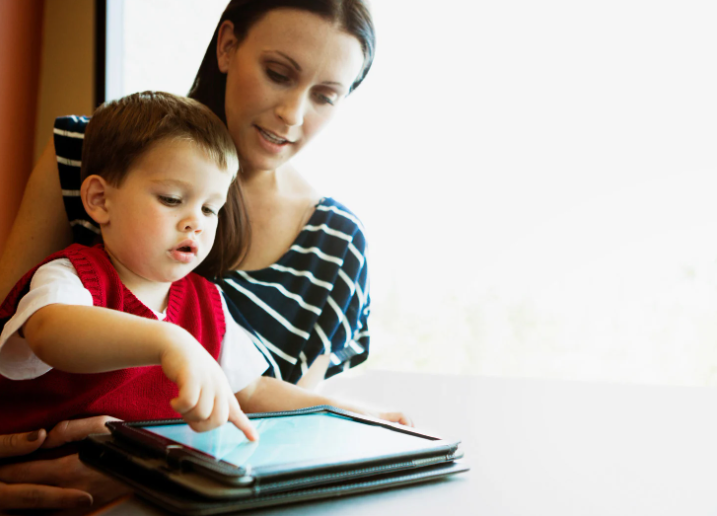 15 millennial parenting struggles Boomer parents never had to deal with